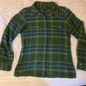 Patagonia Women’s Fjord Flannel Button-down Shirt